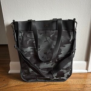 Lululemon Black Camouflage Tote Bag